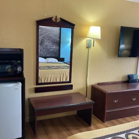Super 8 By Wyndham Little Rock/North/Airport Otel North Little Rock Dış mekan fotoğraf