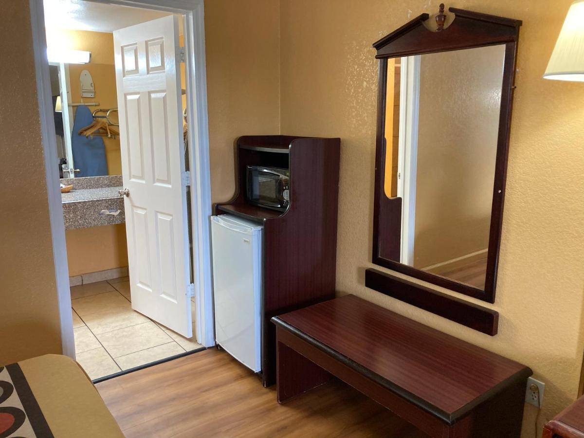 Super 8 By Wyndham Little Rock/North/Airport Otel North Little Rock Dış mekan fotoğraf