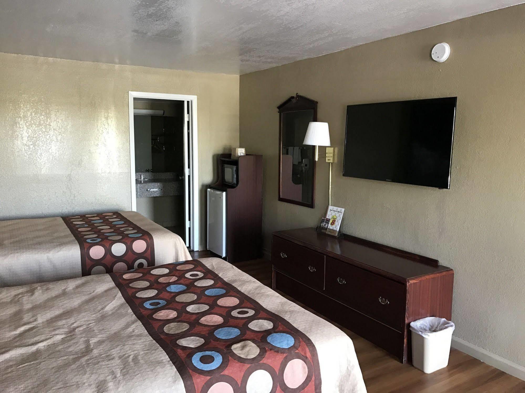 Super 8 By Wyndham Little Rock/North/Airport Otel North Little Rock Dış mekan fotoğraf
